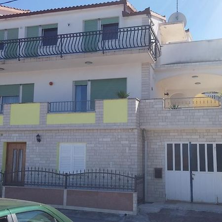 Apartment Karmen Trogir Eksteriør bilde