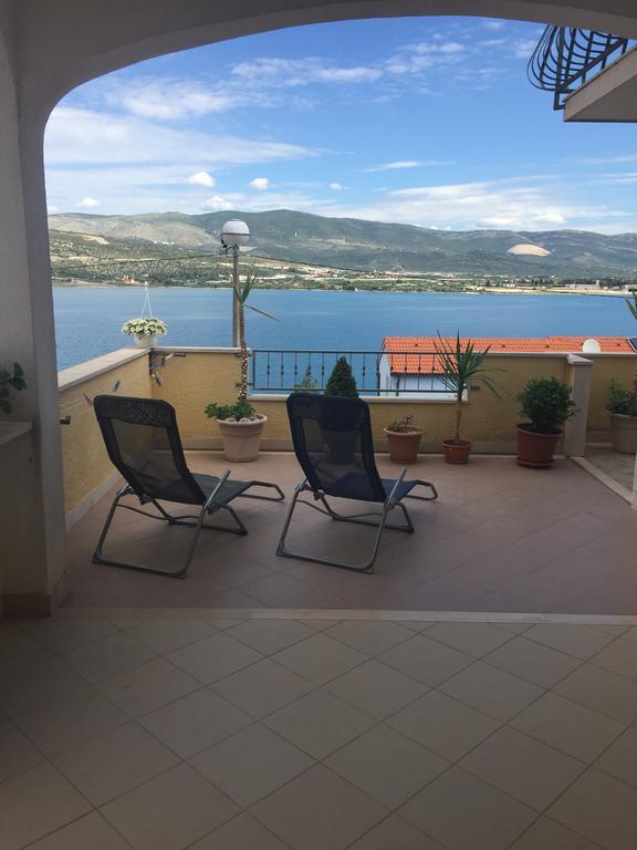 Apartment Karmen Trogir Eksteriør bilde