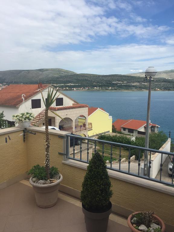 Apartment Karmen Trogir Eksteriør bilde