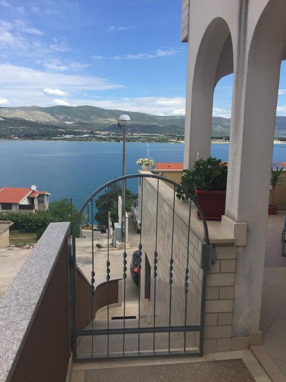 Apartment Karmen Trogir Eksteriør bilde